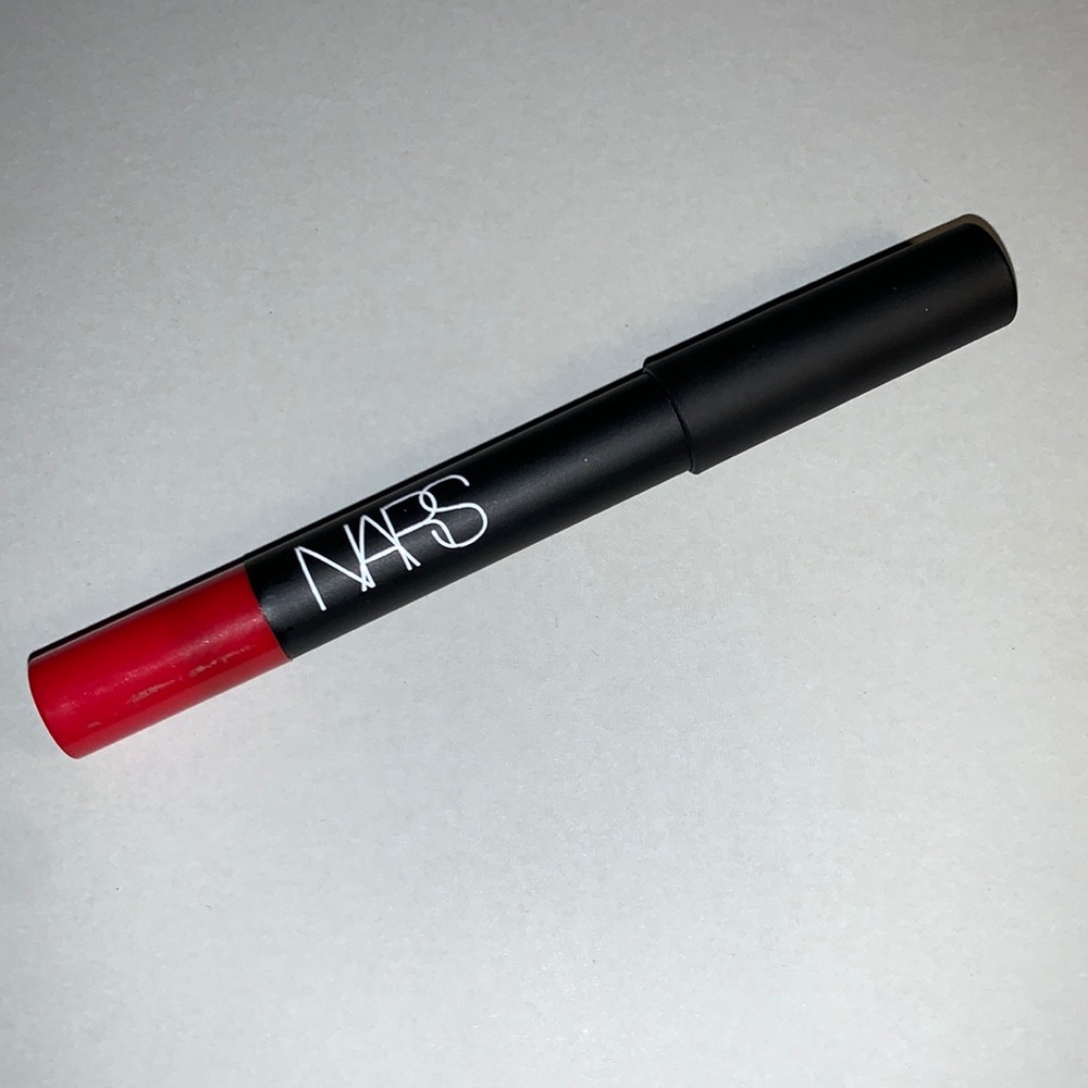 NWOB Dragon Girl Nars Velvet Matte Lip Pencil